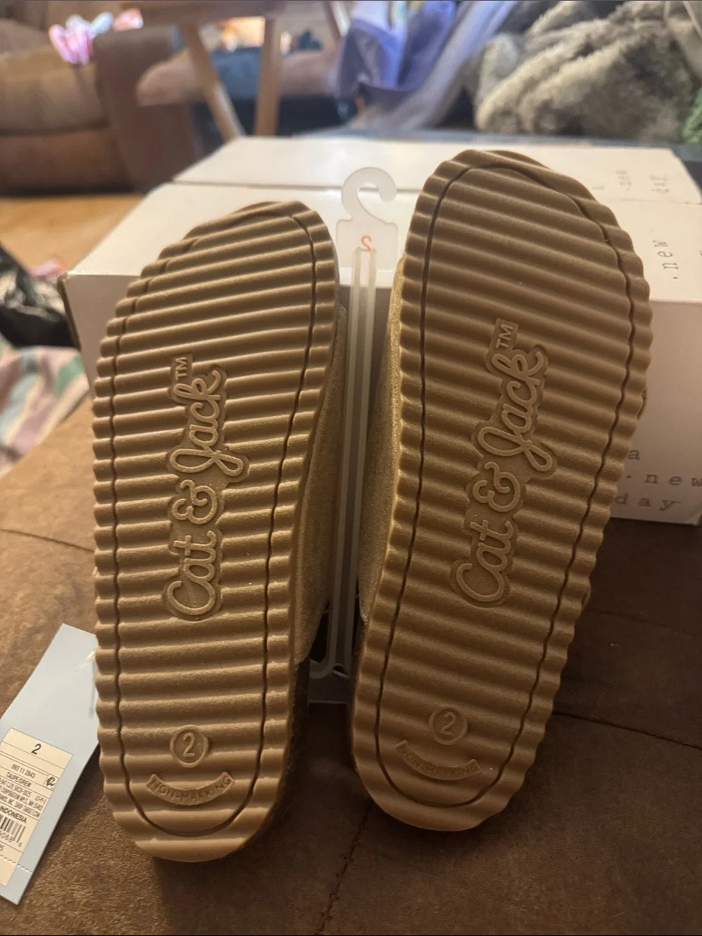 Cat & Jack comfortable beige